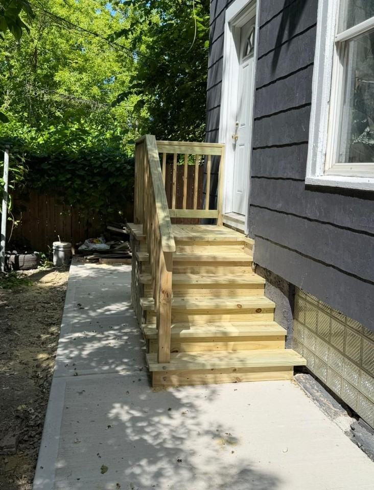 2213 N Holton St - Photo 3 of 4