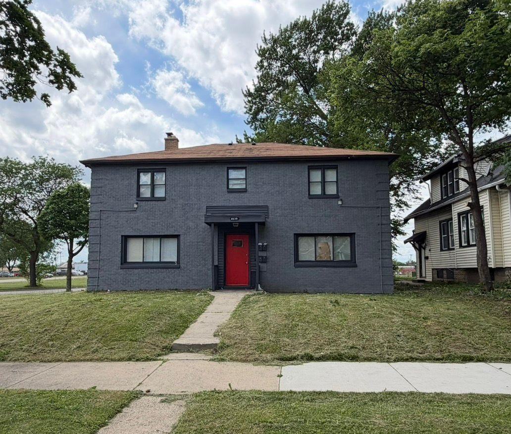 4539 N 30th St - Photo 3 of 3