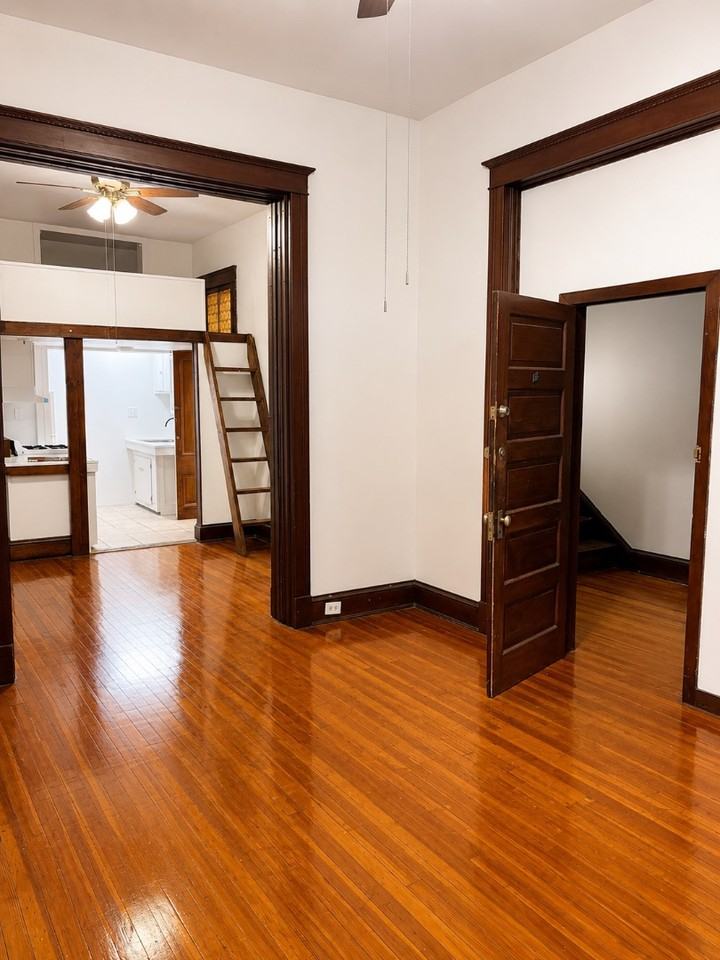 220 S Augusta Ave - Photo 3 of 8