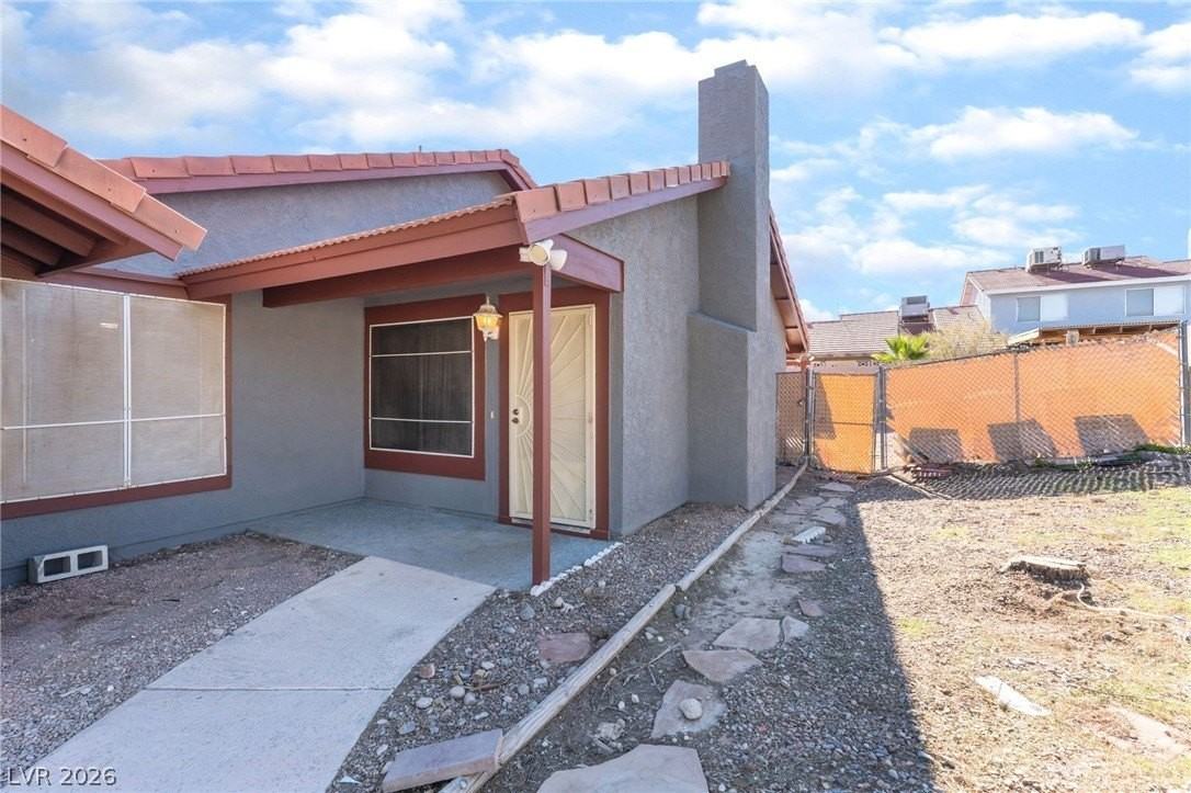 8813 Pavia Dr - Photo 4 of 20