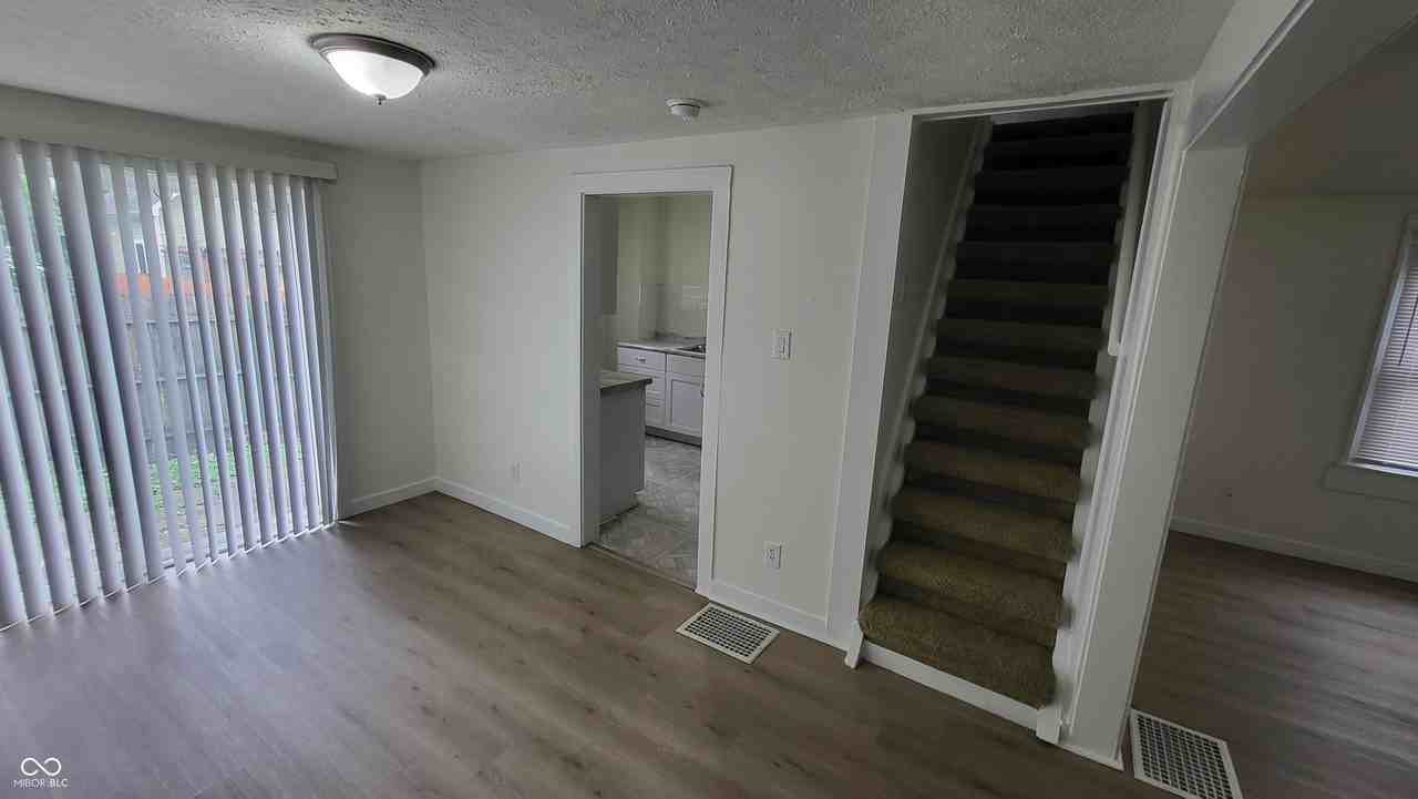 835 Tecumseh St - Photo 6 of 20