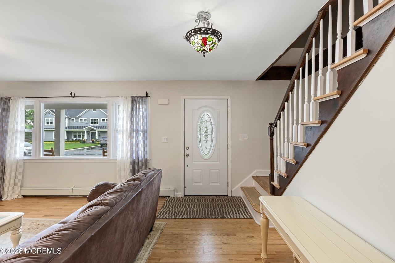 50 Algonquin Ave - Photo 4 of 21