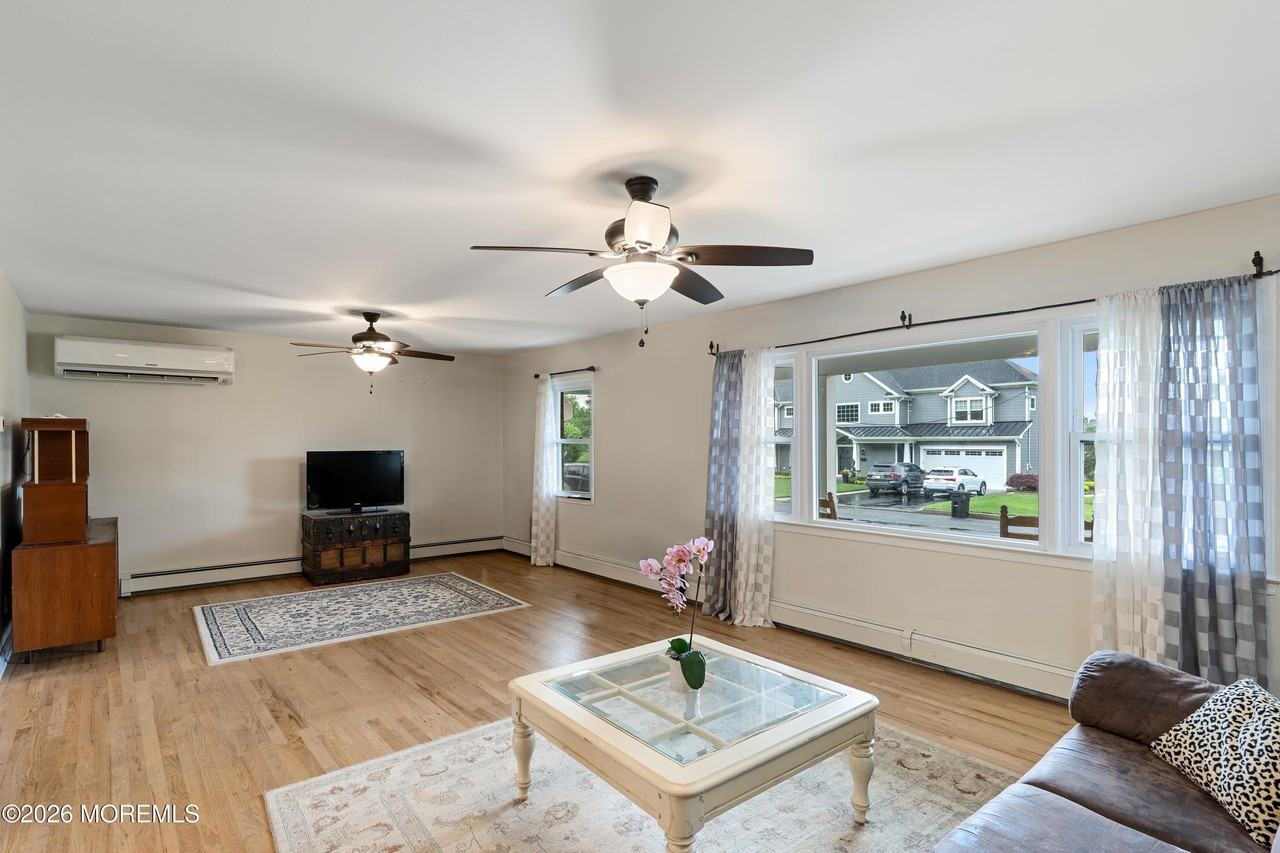 50 Algonquin Ave - Photo 5 of 21