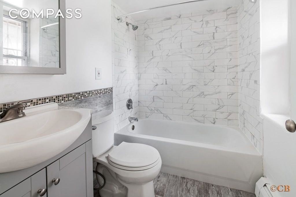 268 Bainbridge St - Photo 5 of 9