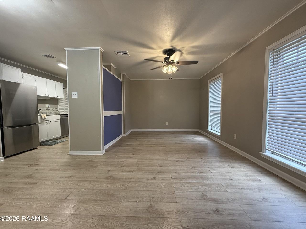 204 Winsor Dr - Photo 4 of 11