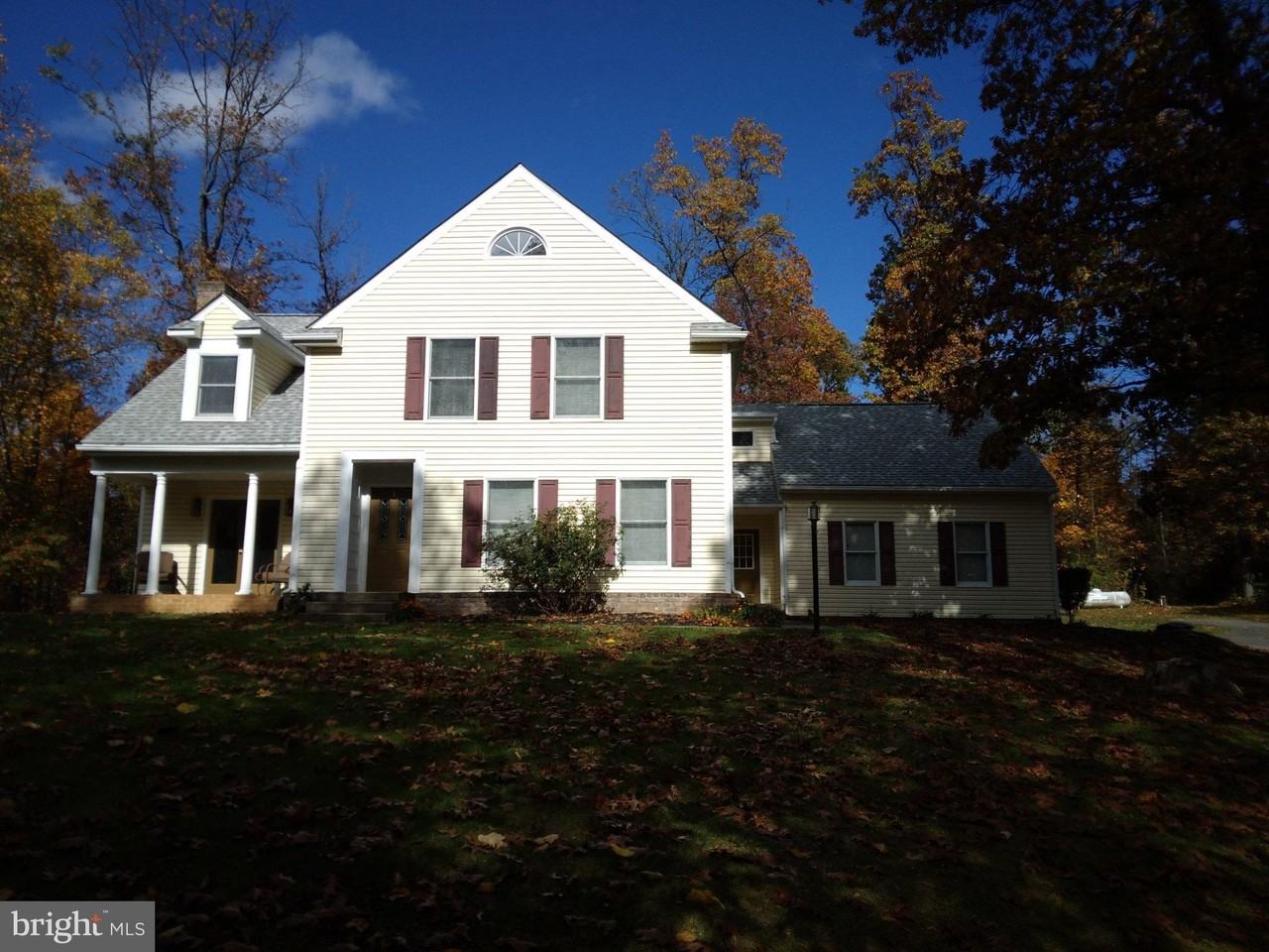 241 Oak Hill Dr - Photo 2 of 3