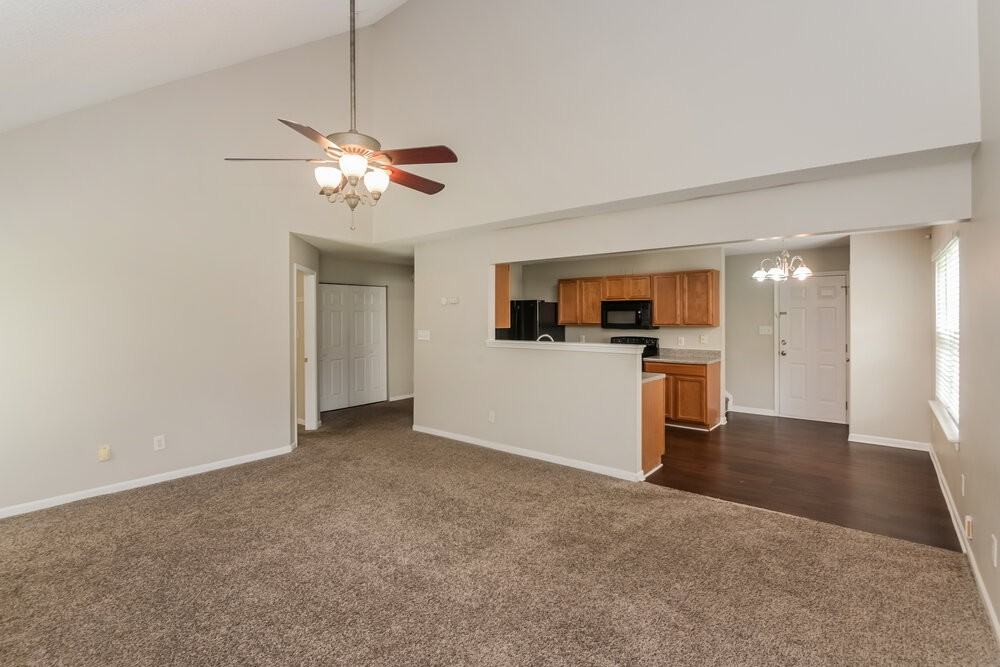 10606 Pickerel Ln - Photo 5 of 17