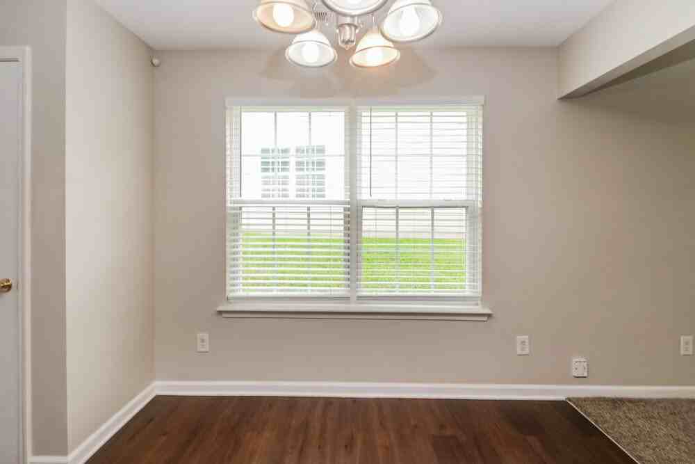 10606 Pickerel Ln - Photo 7 of 17