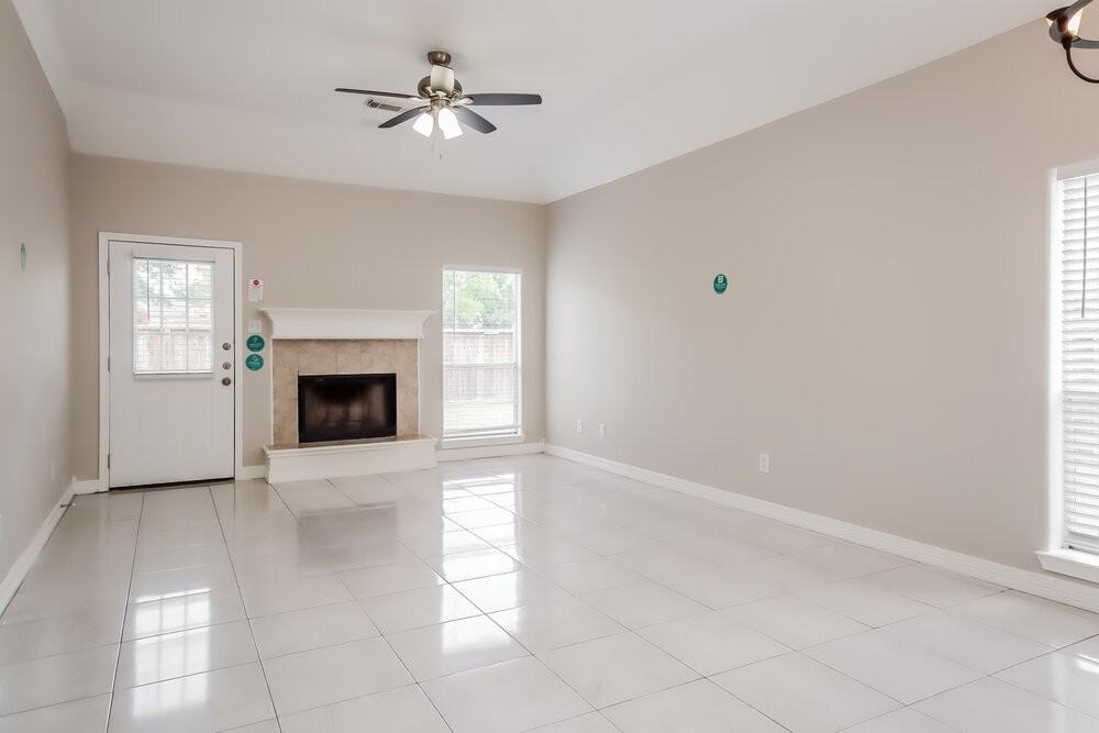 3306 Maymist Dr - Photo 3 of 16