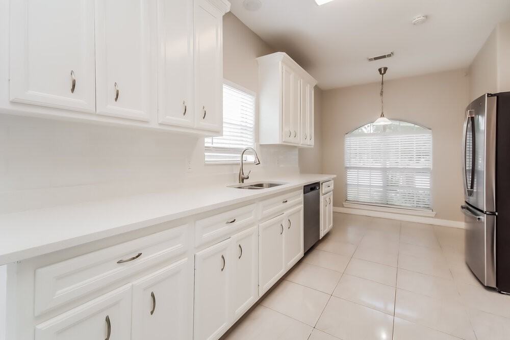 3306 Maymist Dr - Photo 6 of 16