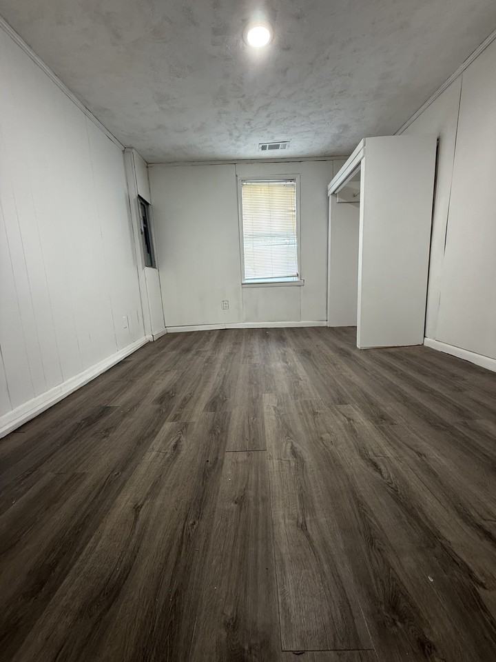 117 E Cooper St #1 - Photo 3 of 9