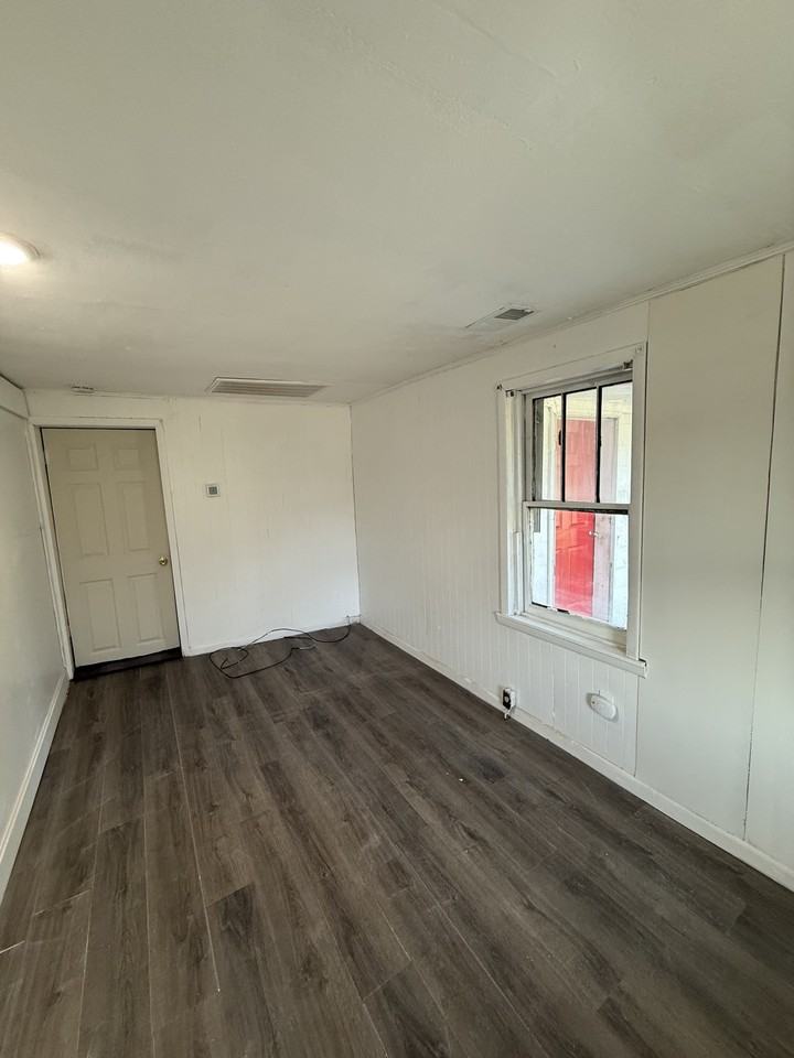 117 E Cooper St #1 - Photo 6 of 9