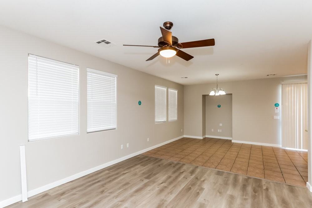 11065 Romola St - Photo 5 of 16