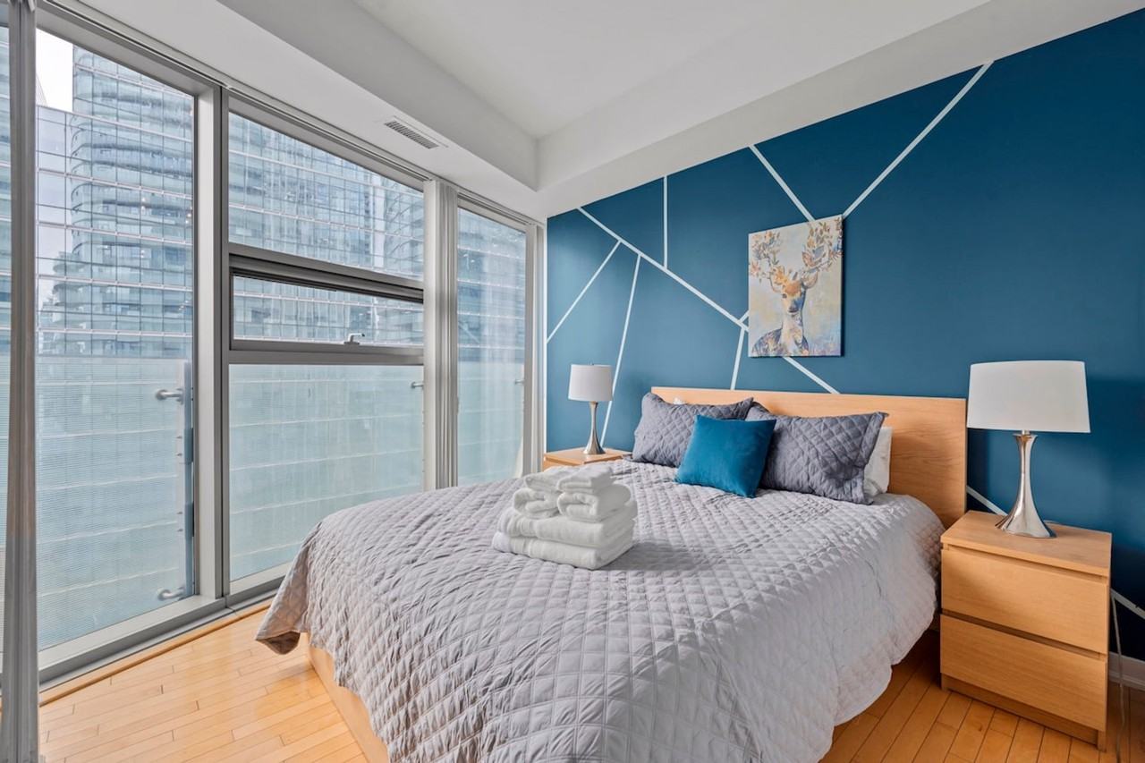25 Lower Simcoe Street - Photo 4 of 16