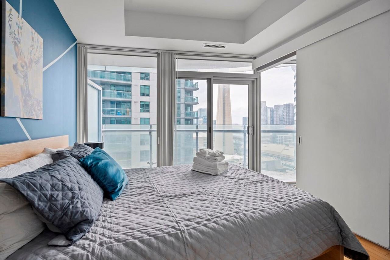 25 Lower Simcoe Street - Photo 5 of 16