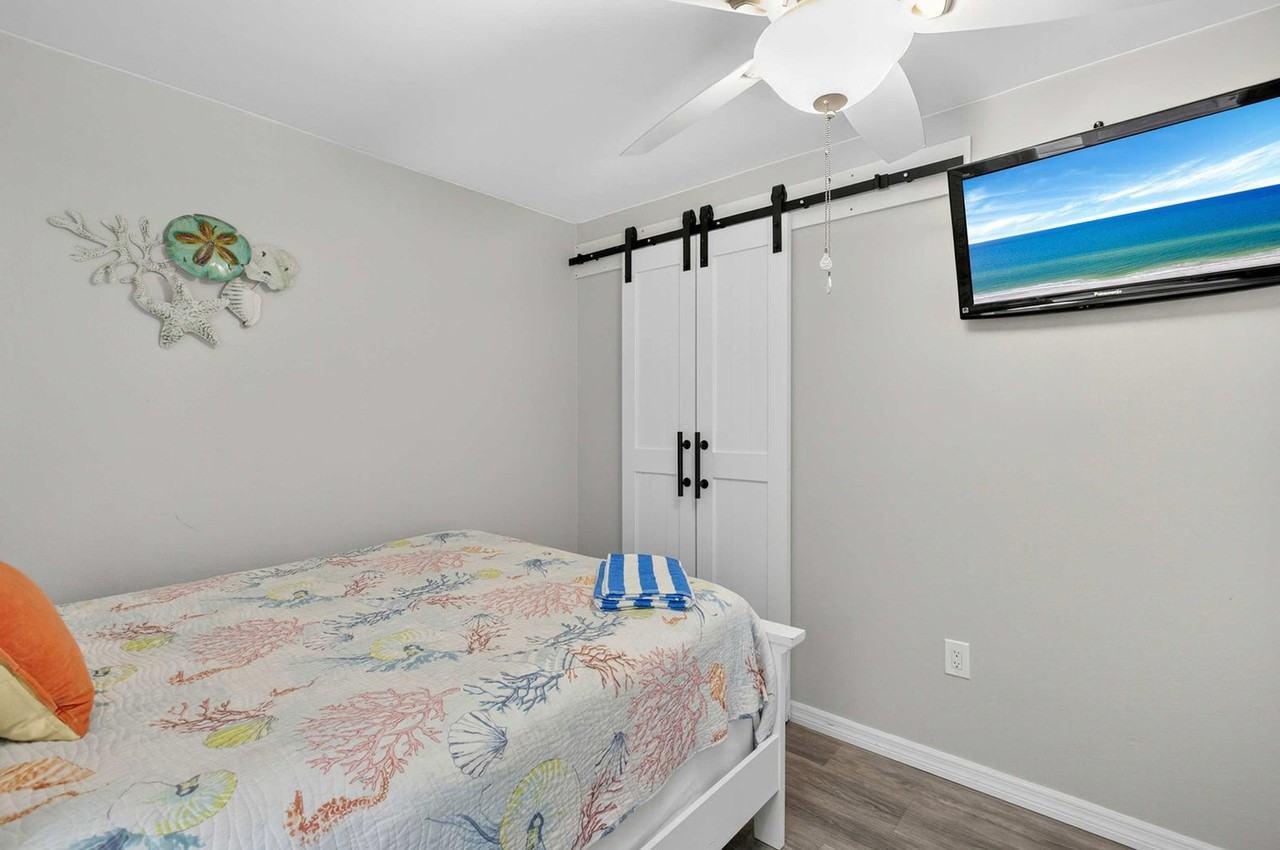 153 Vista Hermosa Cir #1578372P - Photo 6 of 35