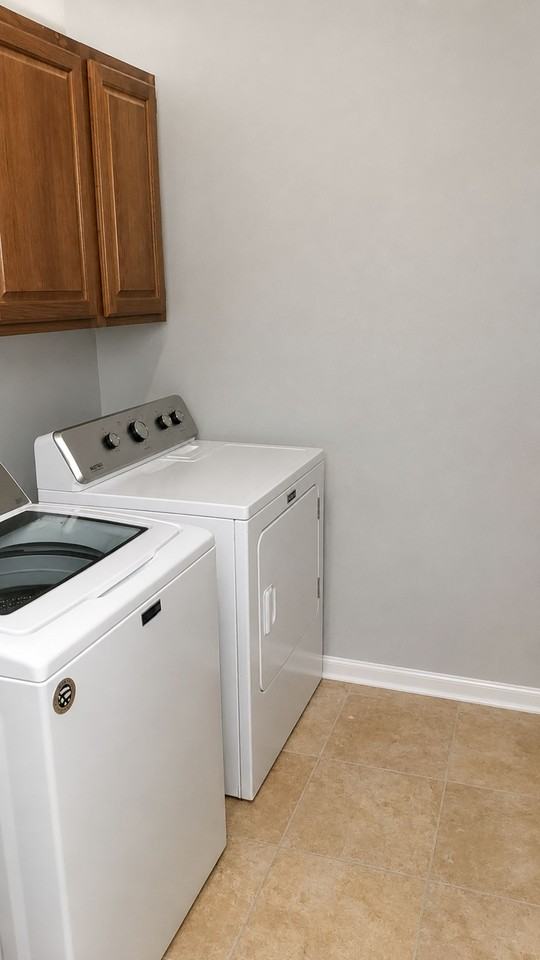 2557 Stockbridge Dr #1 - Photo 5 of 19