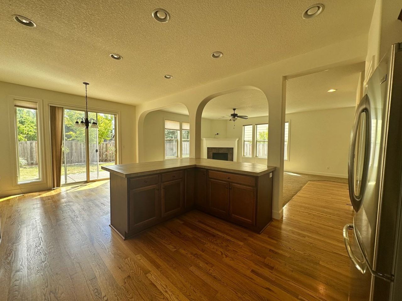 728 Se Bayshore Cir - Photo 6 of 24