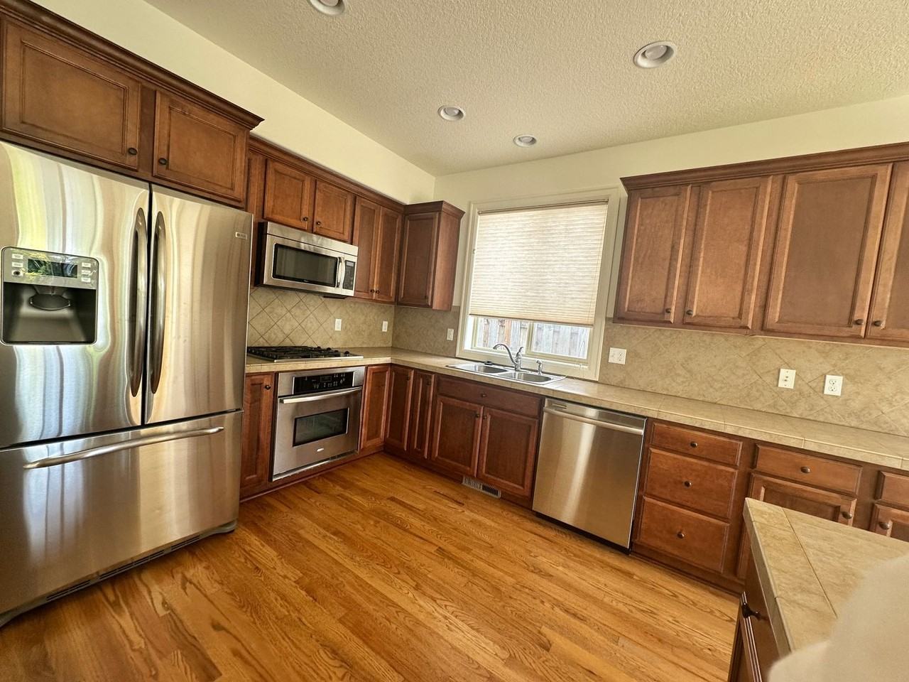 728 Se Bayshore Cir - Photo 7 of 24