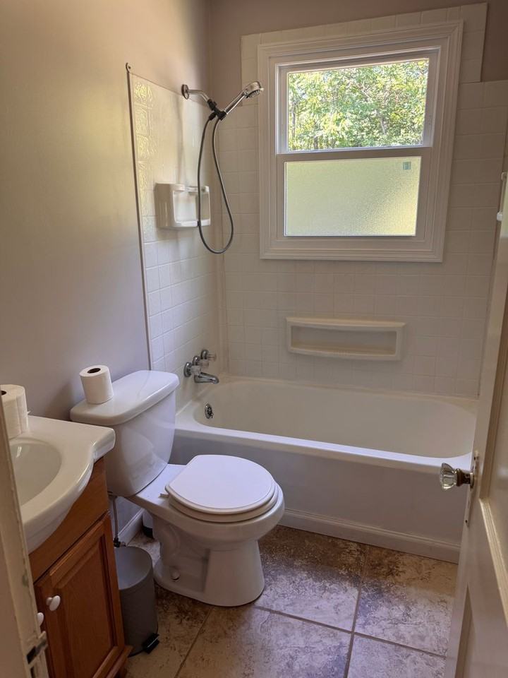613 Westview Dr - Photo 6 of 17