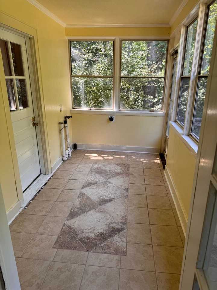 613 Westview Dr - Photo 7 of 17