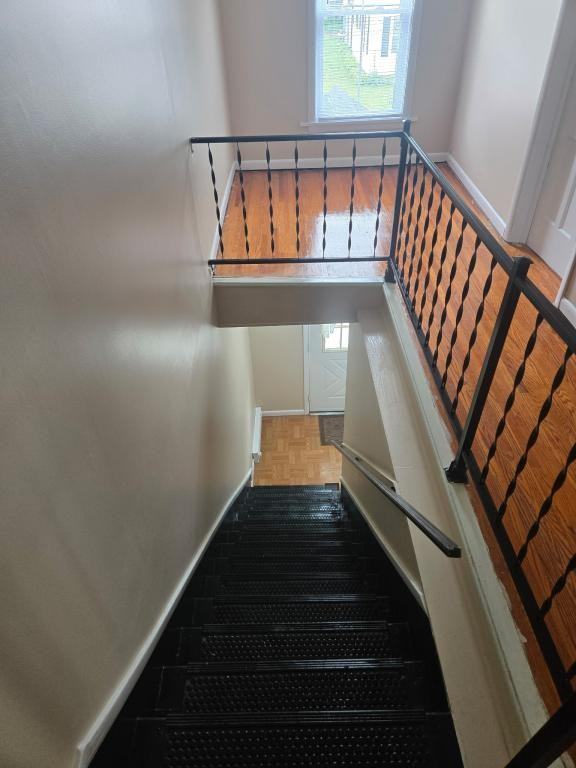 507 S Litchfield St - Photo 4 of 24