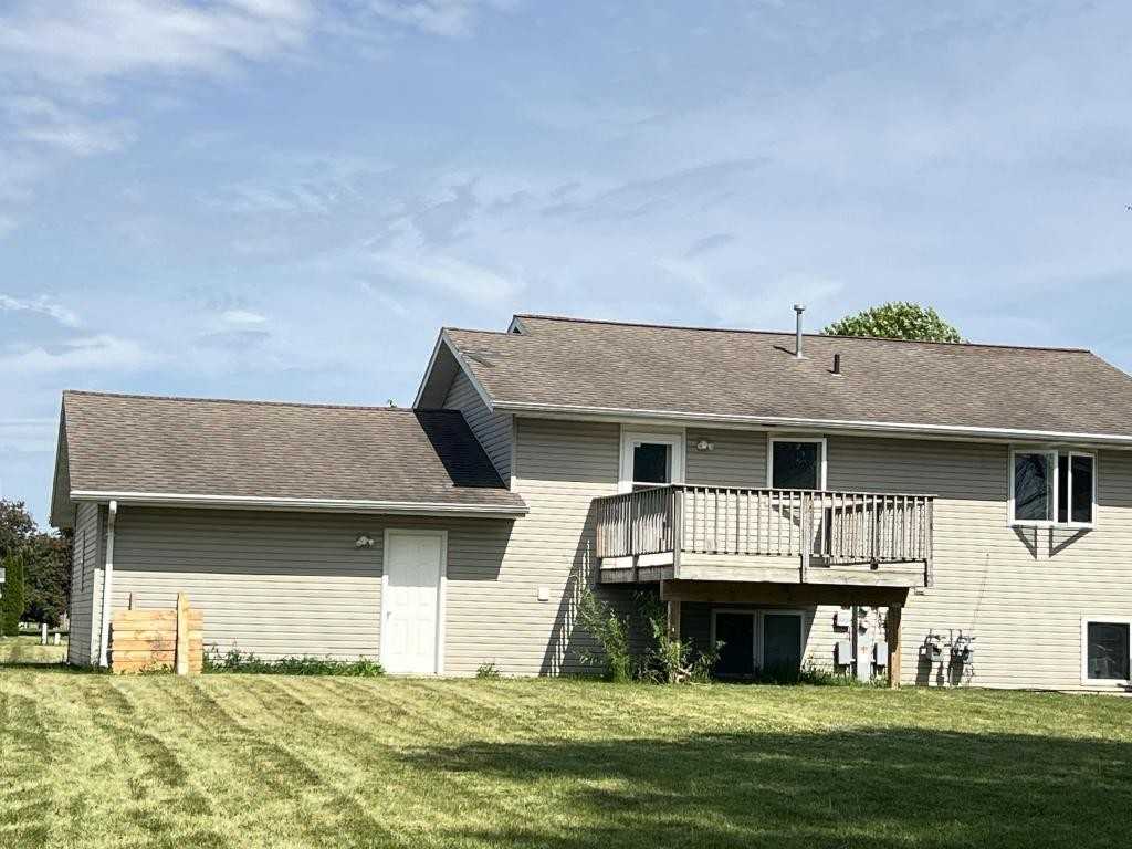 261 Wintergreen Dr - Photo 2 of 13
