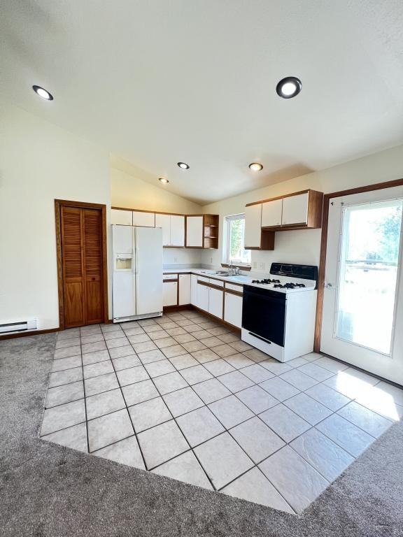 261 Wintergreen Dr - Photo 4 of 13