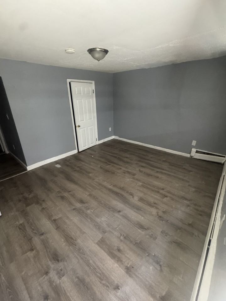 137 36th St - Photo 5 of 5