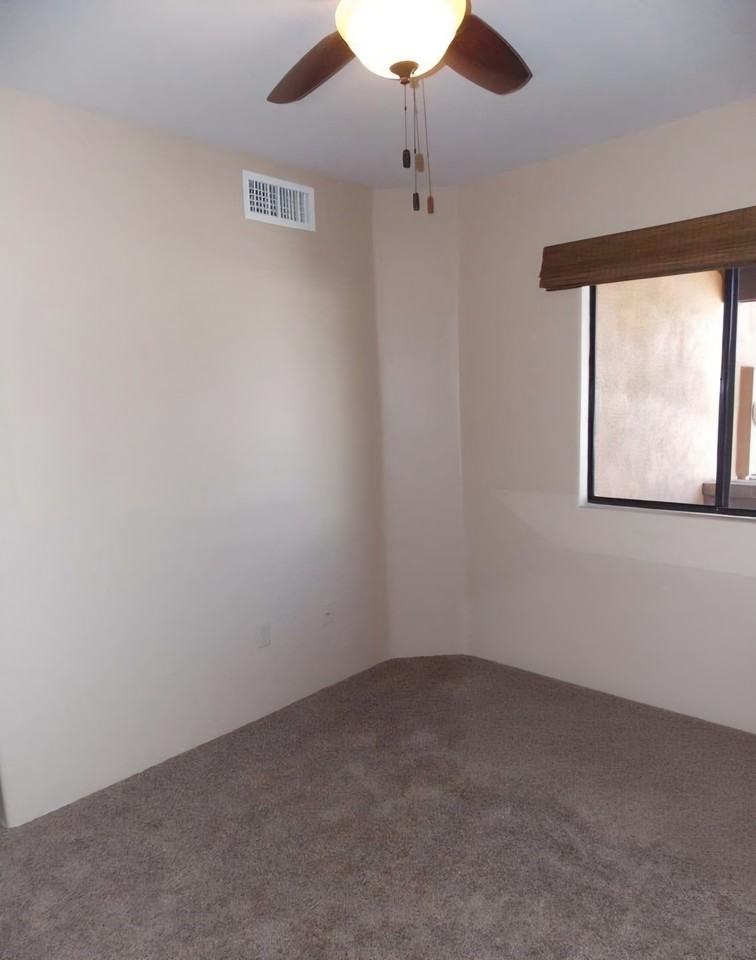 3135 North Olsen Avenue - Photo 6 of 24