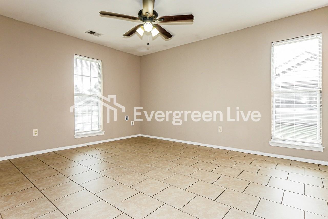 10170 Oak Leaf Dr - Photo 6 of 15