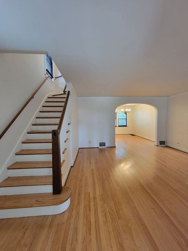 10529 S Eberhart Ave - Photo 2 of 18