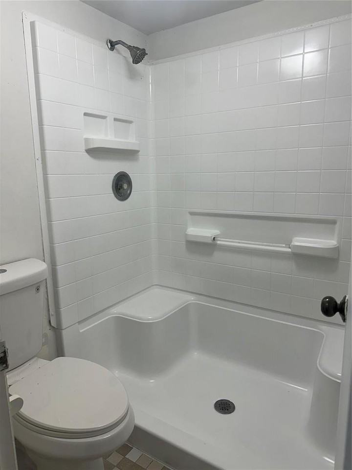3212 Northwest 103rd Terrace #107-B - Photo 6 of 8