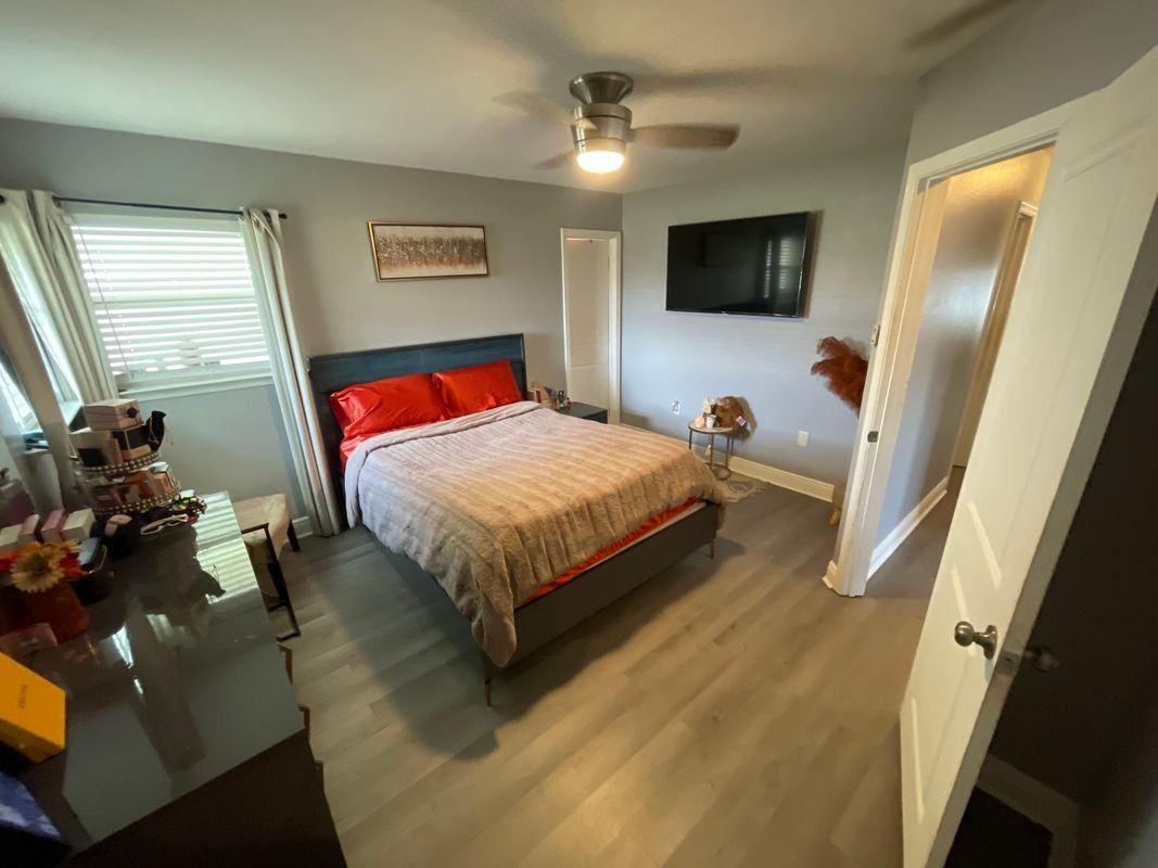676 Aline St - Photo 2 of 8