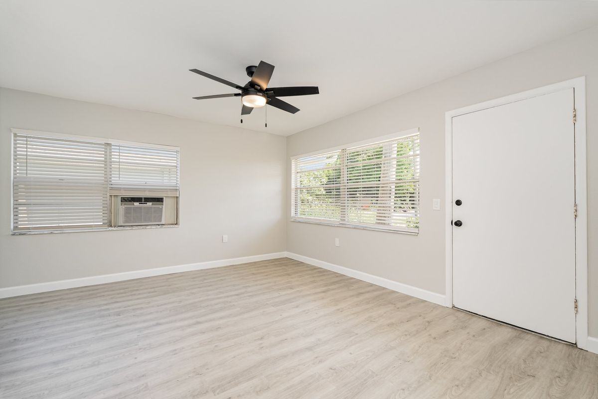 122 Niemira Ave - Photo 4 of 29