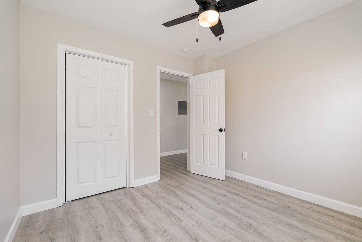 122 Niemira Ave - Photo 5 of 29