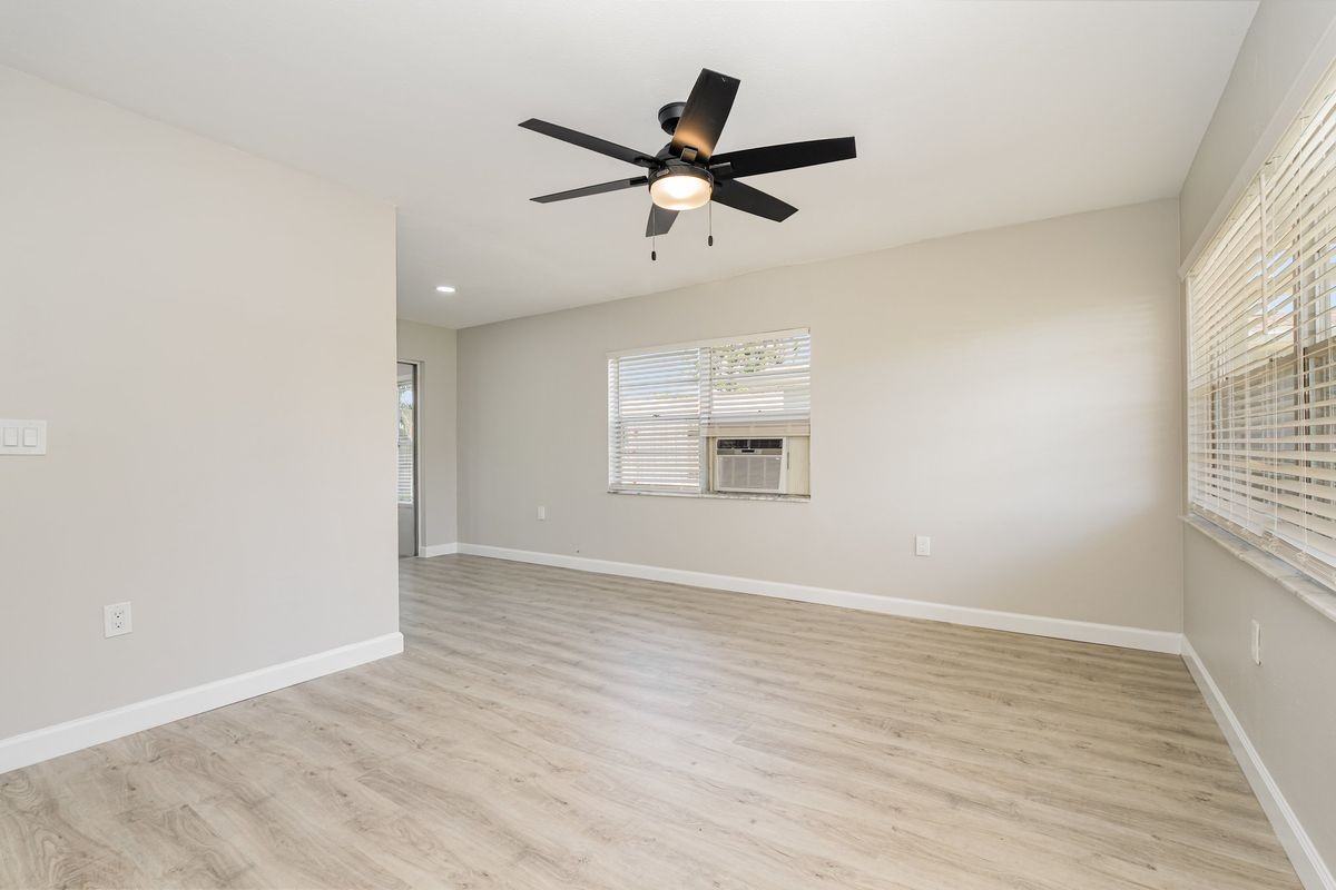 122 Niemira Ave - Photo 7 of 29
