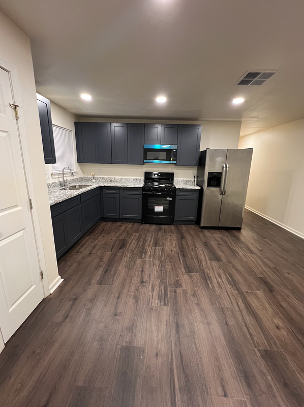 3923 Roneagle Way - Photo 2 of 13
