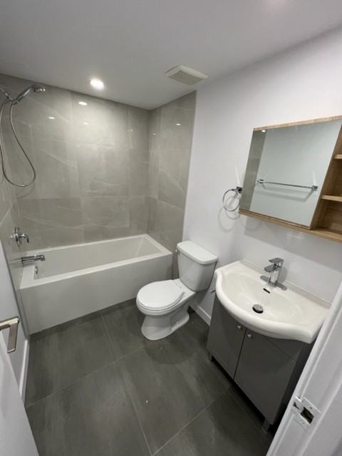 15 AV. DES LOURDES - Photo 3 of 14