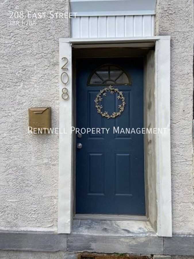 208 East St - Photo 2 of 28
