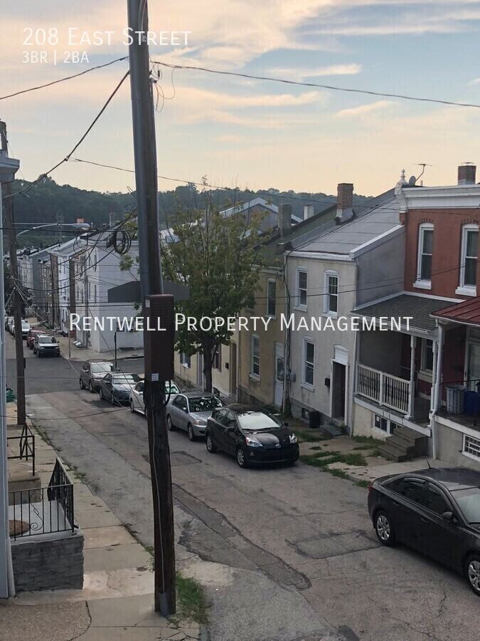 208 East St - Photo 4 of 28