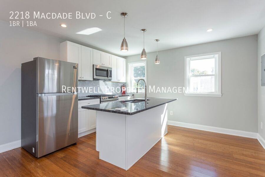 2218 Macdade Blvd #C - Photo 7 of 33