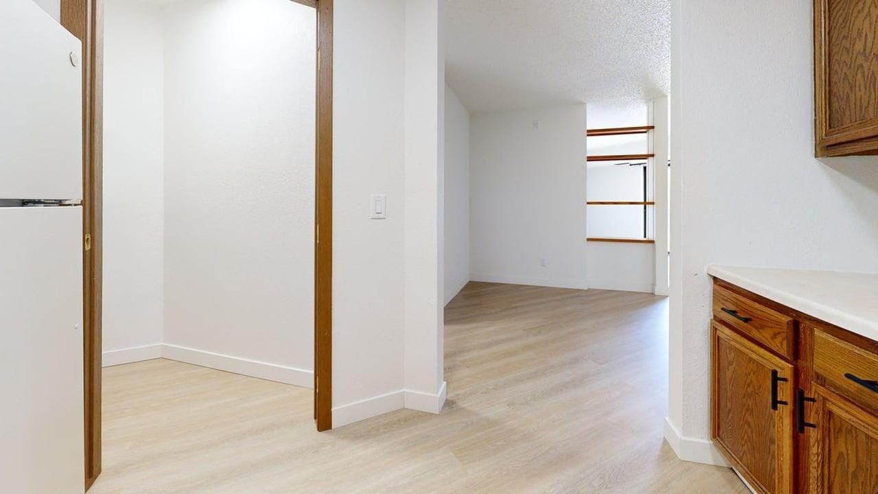 215 E Arbor (Bismarck,ND) - Photo 6 of 17