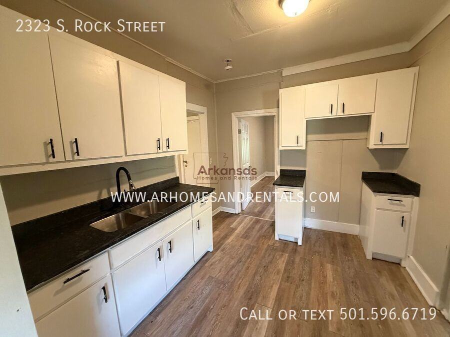 2323 Rock St - Photo 5 of 9