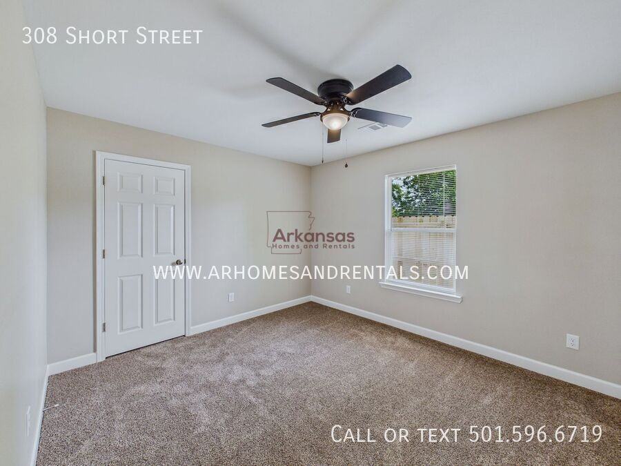 308 Short St - Photo 7 of 14