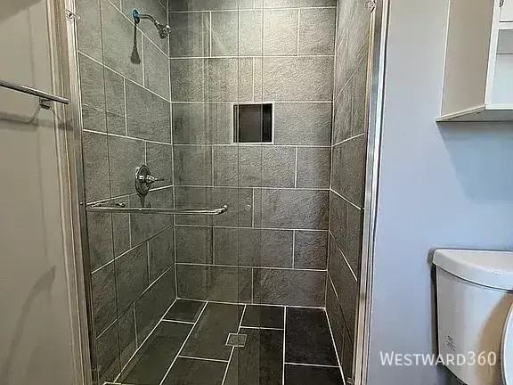 508 W 46th Pl #1 - Photo 3 of 11
