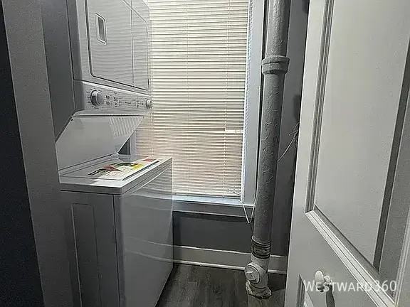 508 W 46th Pl #1 - Photo 5 of 11