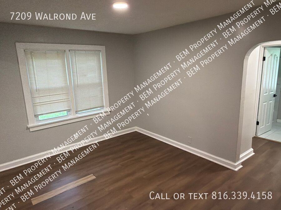 7209 Walrond Ave - Photo 5 of 12