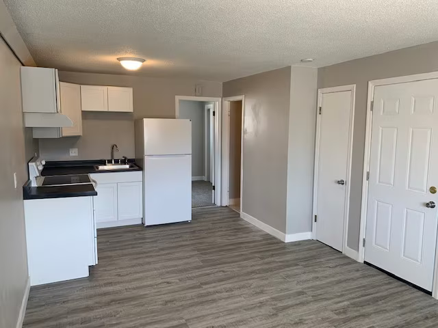 102 2nd Ave Sw - Photo 7 of 7