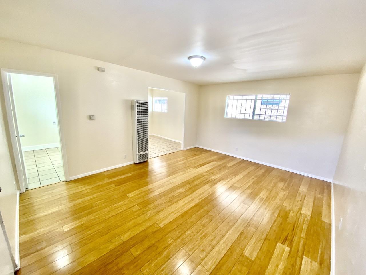 1532 Locust Ave - Photo 5 of 15